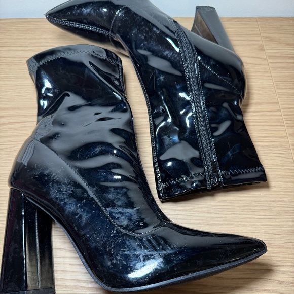 Bamboo Black Latex Boots - Picture 3 of 6